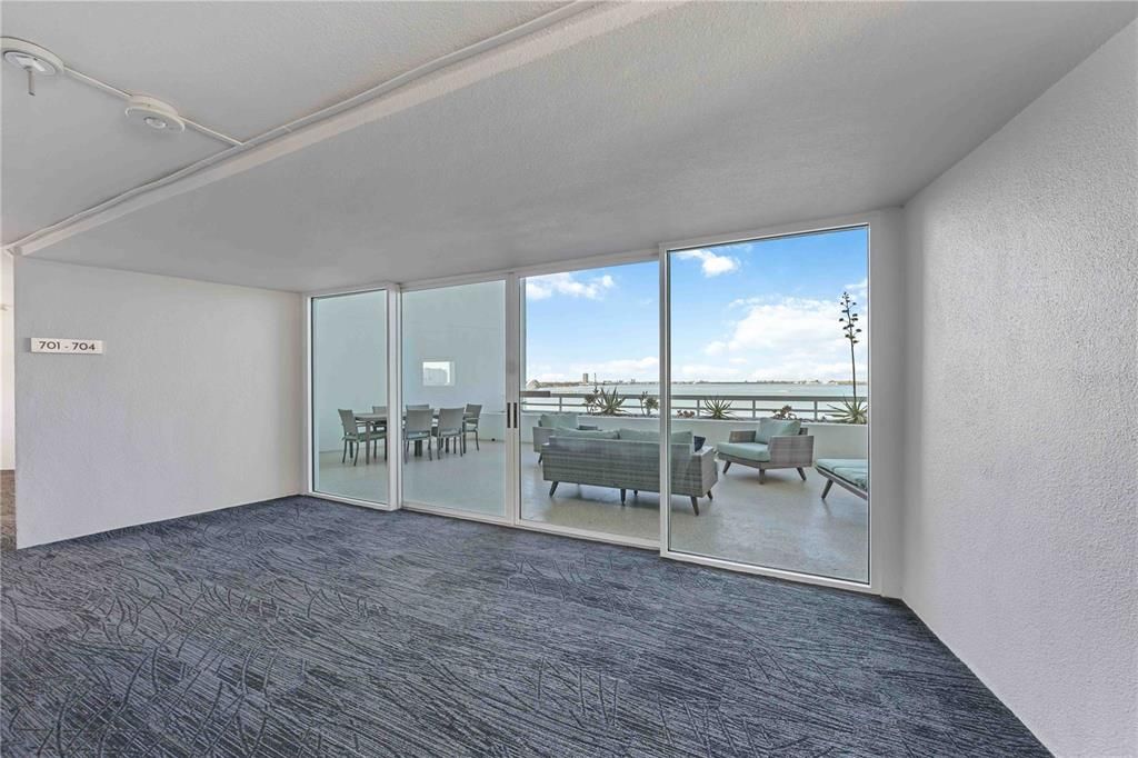 待售: $835,000 (2 贝兹, 2 浴室, 1288 平方英尺)