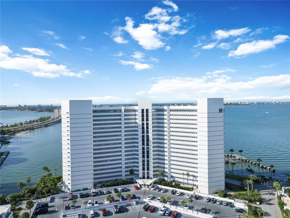 待售: $835,000 (2 贝兹, 2 浴室, 1288 平方英尺)