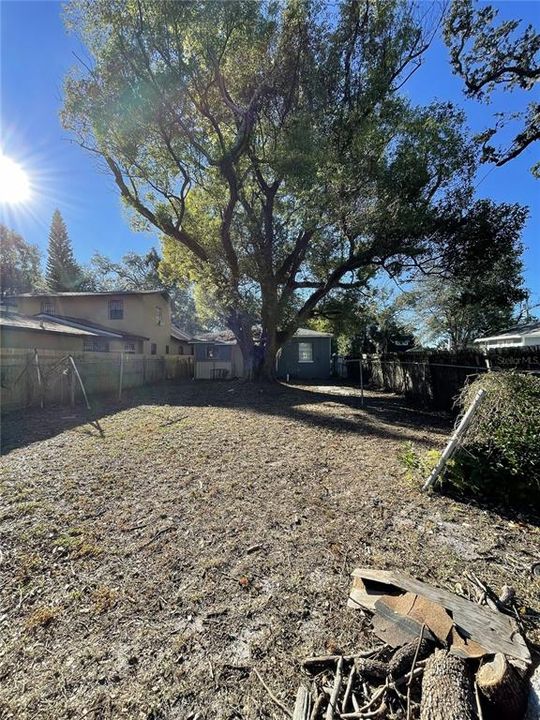 На продажу: $375,000 (2 спален, 1 ванн, 785 Квадратных фут)