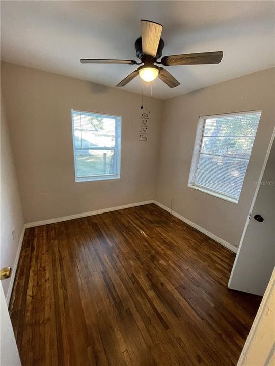 На продажу: $375,000 (2 спален, 1 ванн, 785 Квадратных фут)