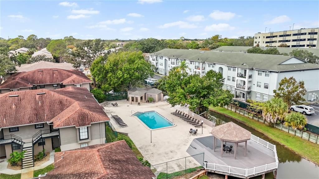 For Sale: $150,000 (2 beds, 2 baths, 943 Square Feet)