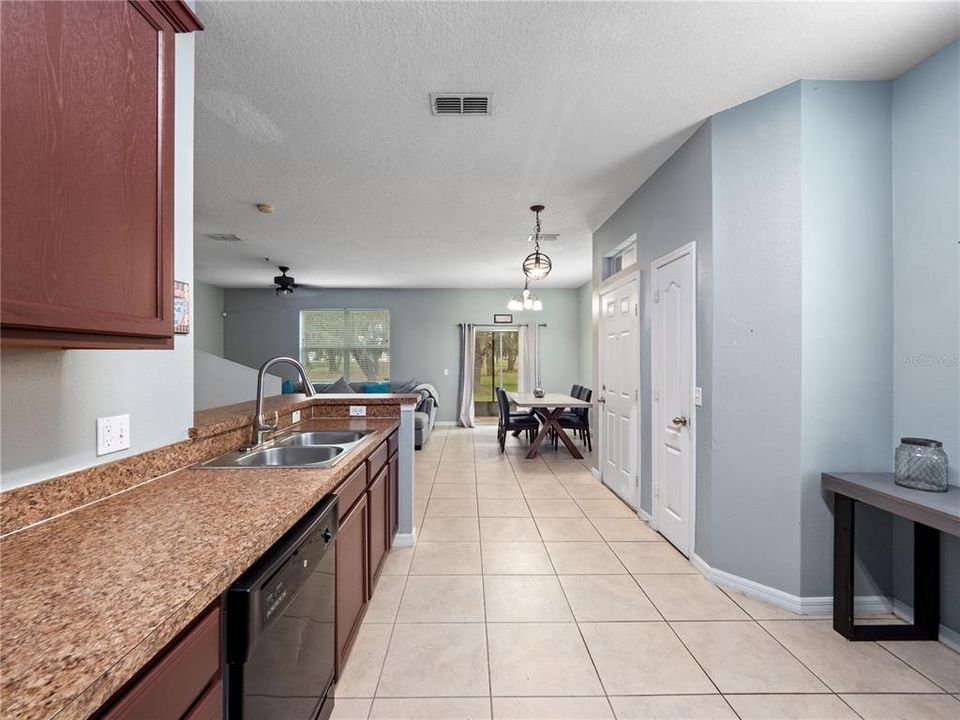 For Sale: $230,000 (3 beds, 2 baths, 1588 Square Feet)