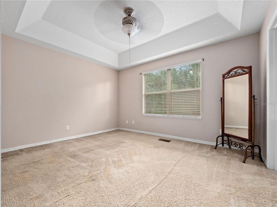 For Sale: $230,000 (3 beds, 2 baths, 1588 Square Feet)