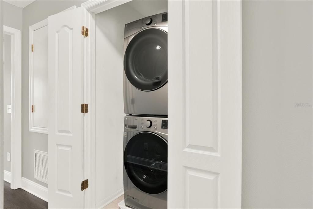 En Venta: $298,900 (2 camas, 2 baños, 1548 Pies cuadrados)