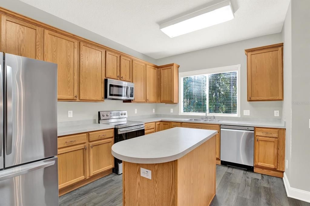 En Venta: $298,900 (2 camas, 2 baños, 1548 Pies cuadrados)