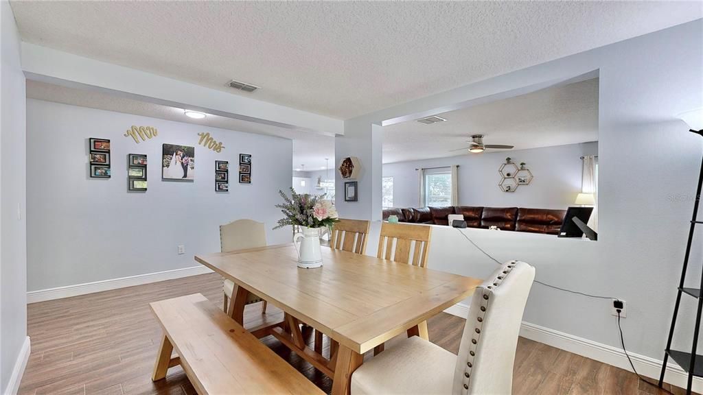 На продажу: $499,900 (3 спален, 2 ванн, 1878 Квадратных фут)