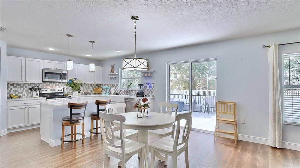 На продажу: $499,900 (3 спален, 2 ванн, 1878 Квадратных фут)