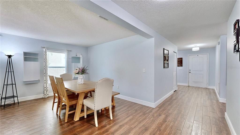 На продажу: $499,900 (3 спален, 2 ванн, 1878 Квадратных фут)