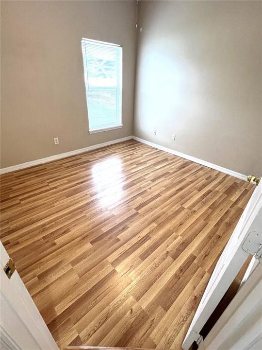 For Rent: $2,575 (4 beds, 2 baths, 1960 Square Feet)