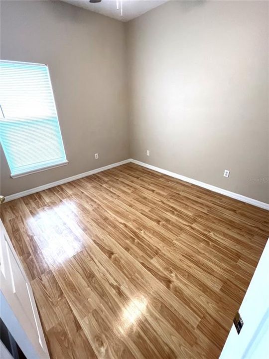 For Rent: $2,575 (4 beds, 2 baths, 1960 Square Feet)