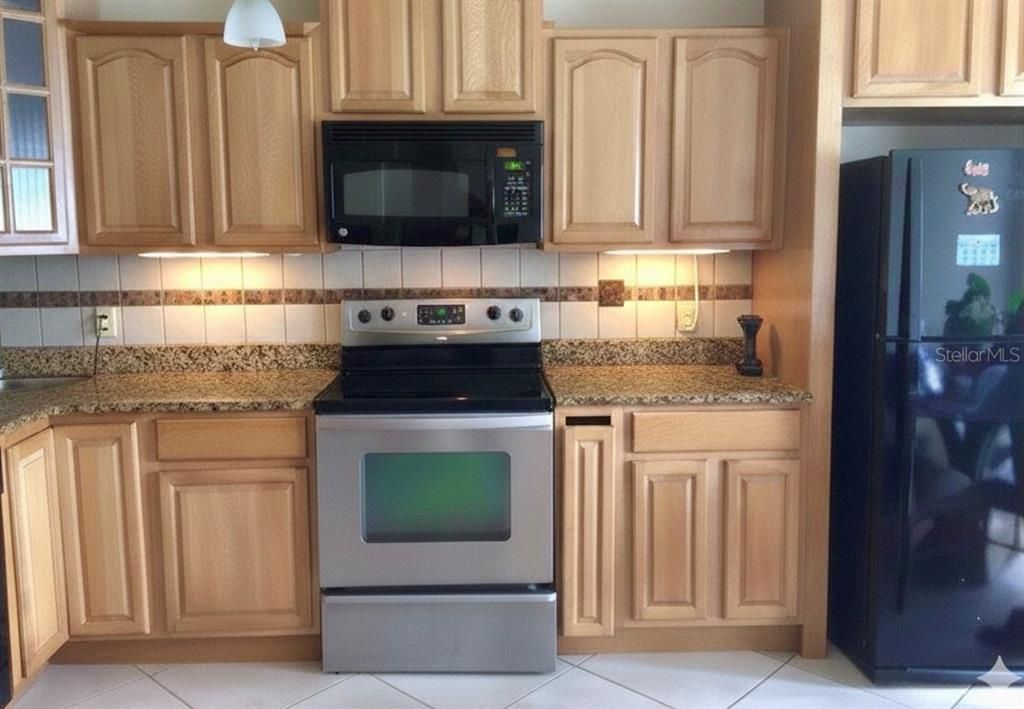 En Renta: $1,995 (4 camas, 2 baños, 1444 Pies cuadrados)