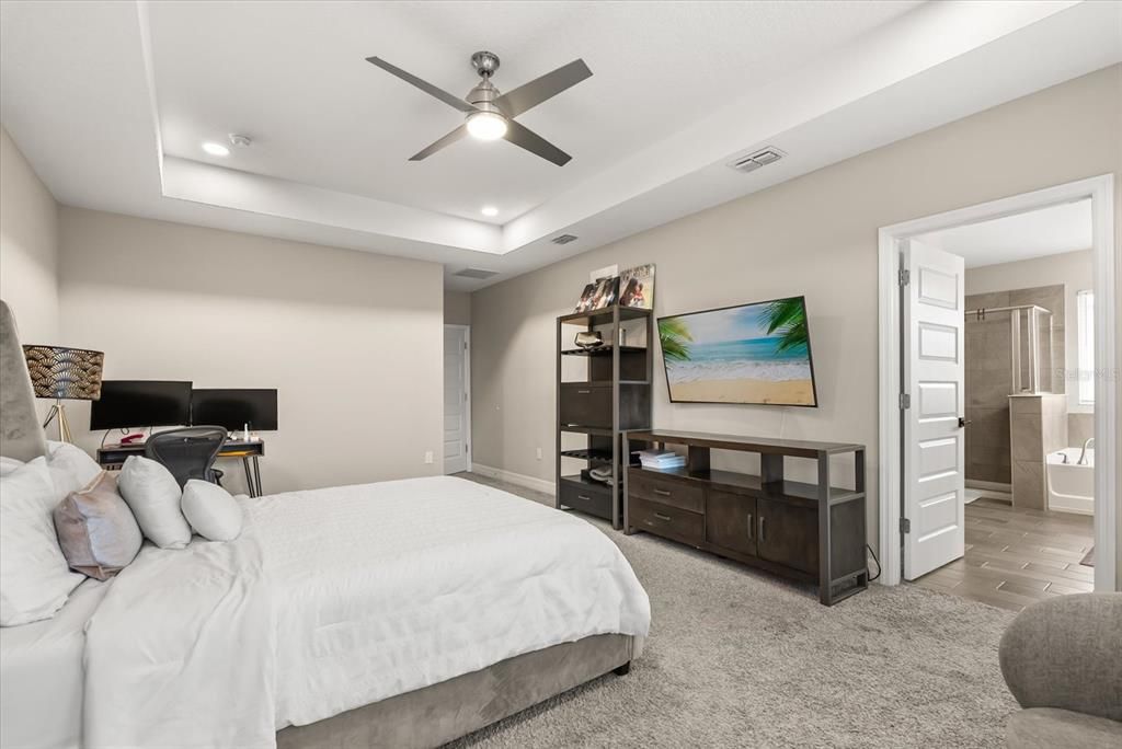 出租: $3,950 (4 贝兹, 3 浴室, 2937 平方英尺)