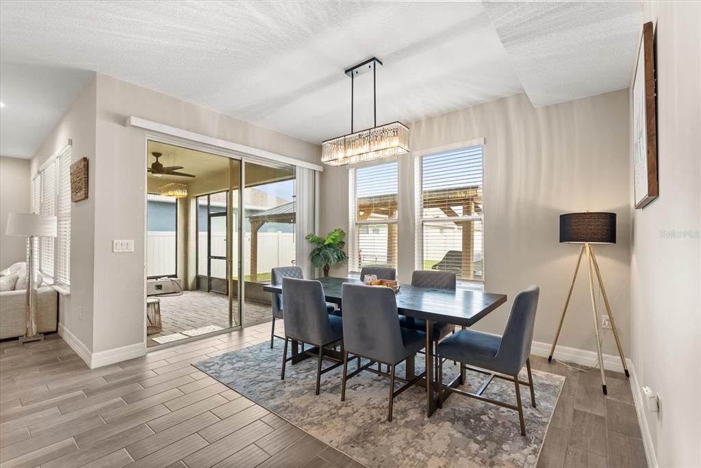 出租: $3,950 (4 贝兹, 3 浴室, 2937 平方英尺)