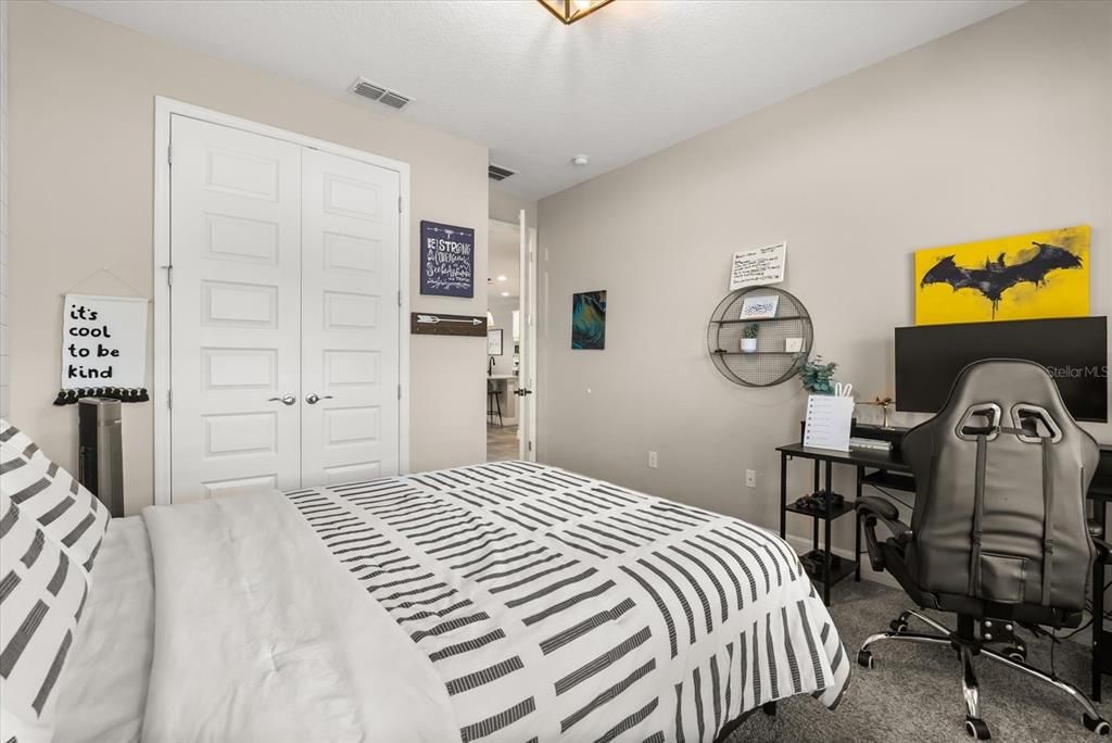 出租: $3,950 (4 贝兹, 3 浴室, 2937 平方英尺)