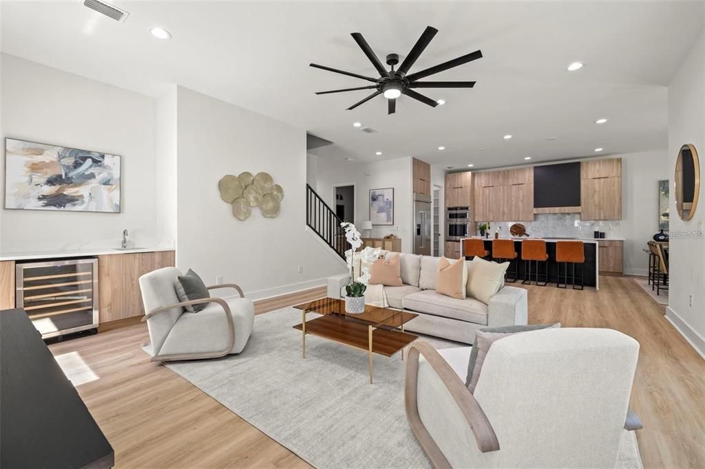 出租: $8,000 (4 贝兹, 3 浴室, 3285 平方英尺)