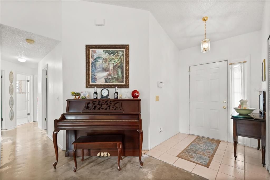 На продажу: $355,900 (3 спален, 2 ванн, 1343 Квадратных фут)