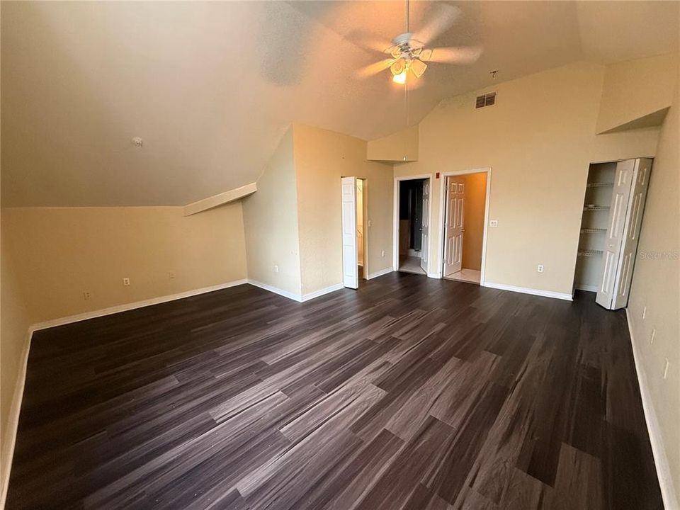 For Rent: $2,000 (3 beds, 3 baths, 2075 Square Feet)