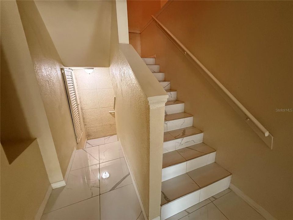 For Rent: $2,000 (3 beds, 3 baths, 2075 Square Feet)