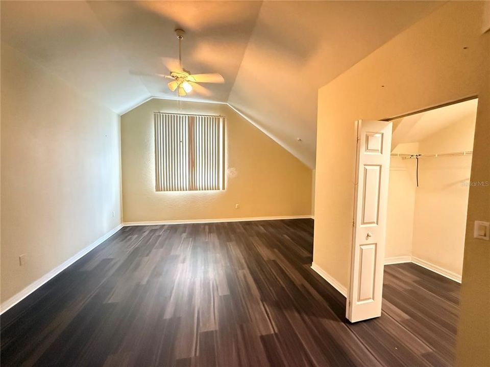 For Rent: $2,000 (3 beds, 3 baths, 2075 Square Feet)