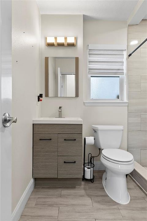 В аренду: $2,300 (4 спален, 2 ванн, 1800 Квадратных фут)