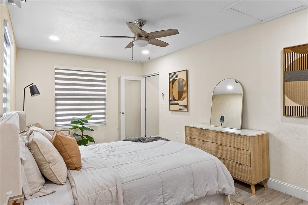 В аренду: $2,300 (4 спален, 2 ванн, 1800 Квадратных фут)