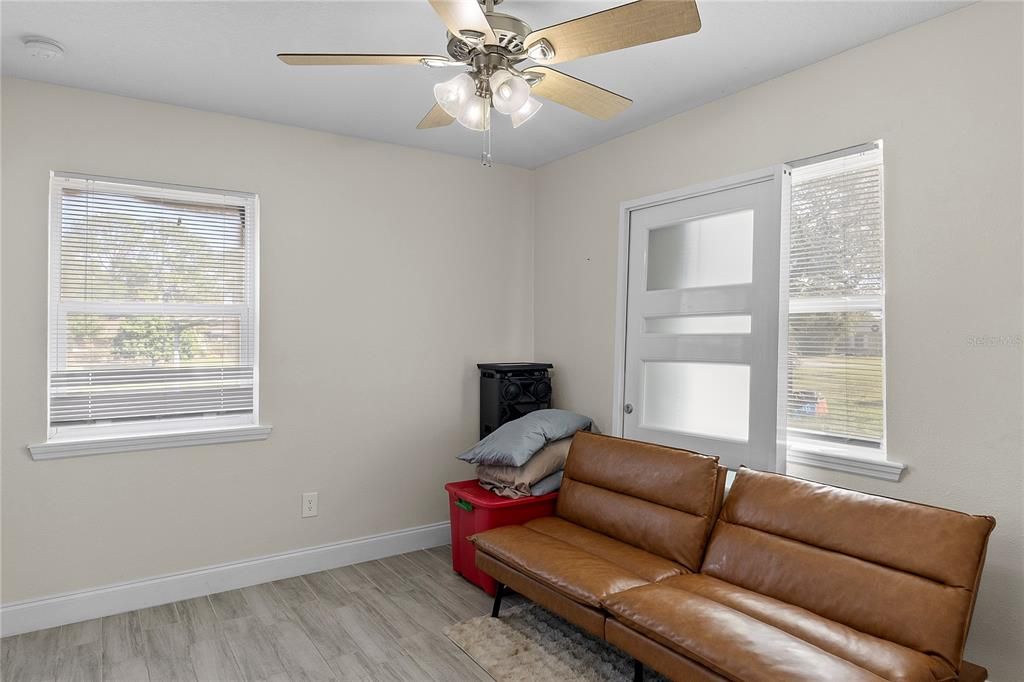 В аренду: $2,300 (4 спален, 2 ванн, 1800 Квадратных фут)