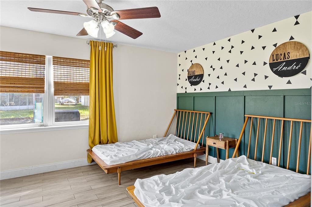 В аренду: $2,300 (4 спален, 2 ванн, 1800 Квадратных фут)