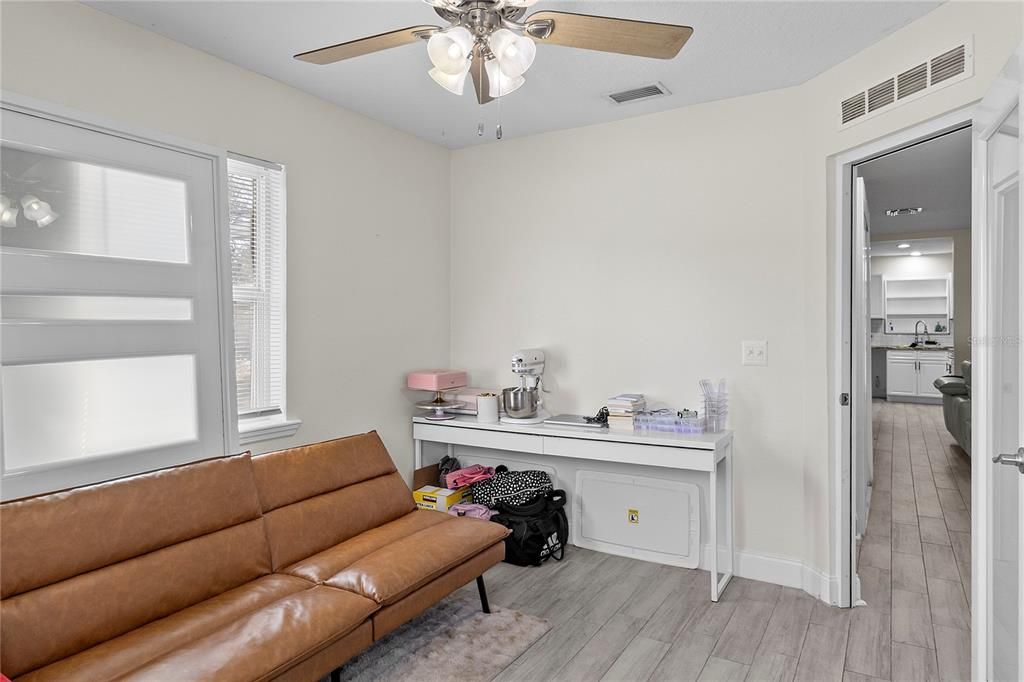 В аренду: $2,300 (4 спален, 2 ванн, 1800 Квадратных фут)