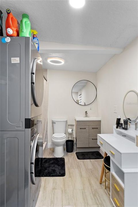 В аренду: $2,300 (4 спален, 2 ванн, 1800 Квадратных фут)