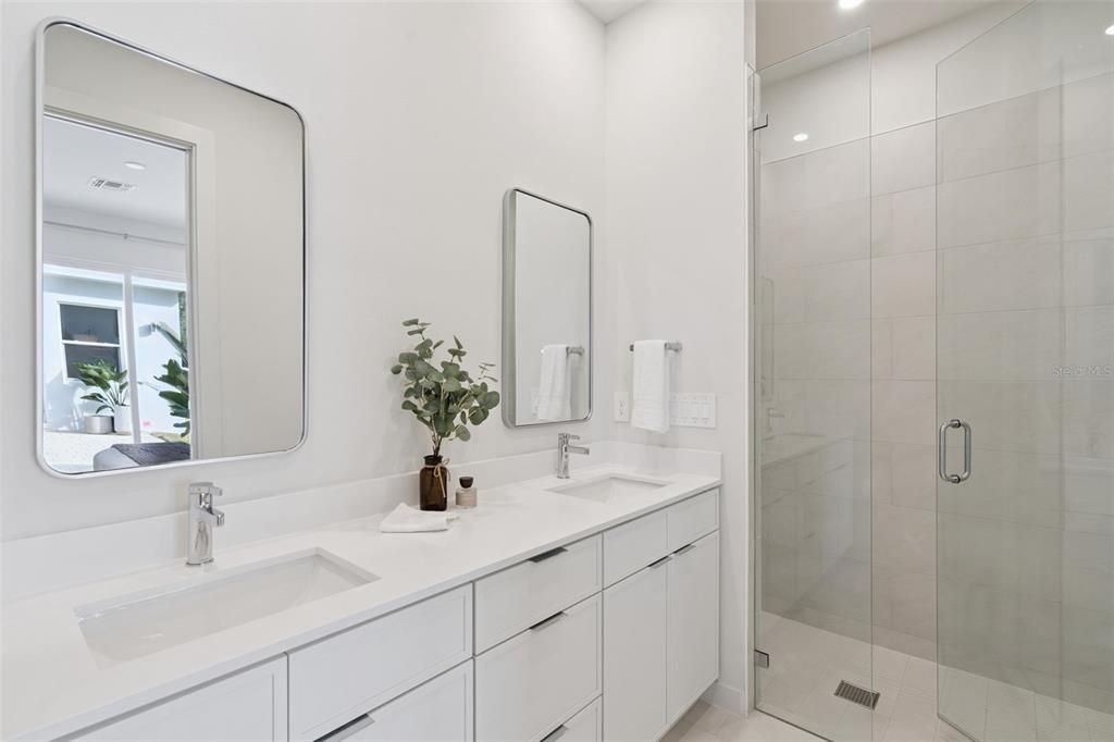 For Sale: $399,900 (4 beds, 2 baths, 1998 Square Feet)