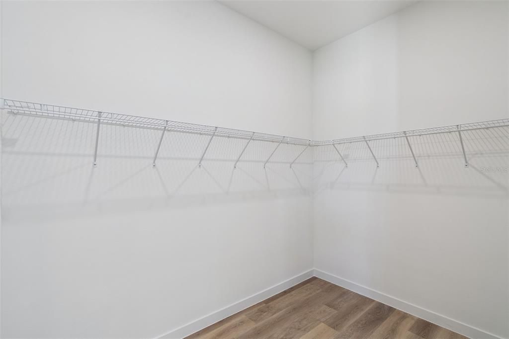 For Sale: $399,900 (4 beds, 2 baths, 1998 Square Feet)