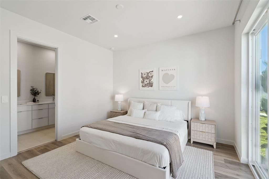 For Sale: $399,900 (4 beds, 2 baths, 1998 Square Feet)