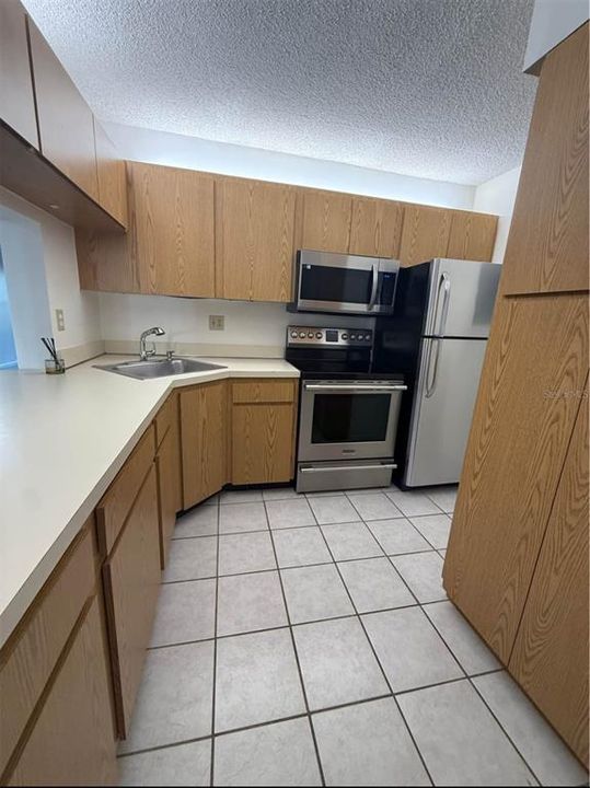 For Rent: $1,500 (2 beds, 2 baths, 979 Square Feet)