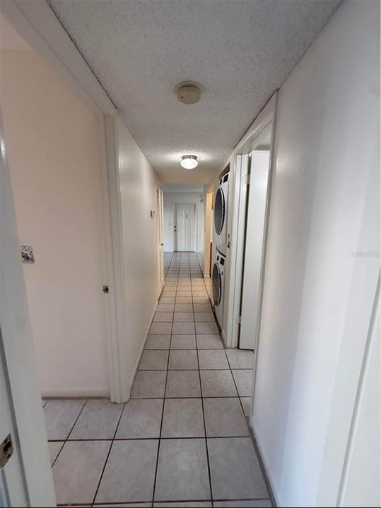 For Rent: $1,500 (2 beds, 2 baths, 979 Square Feet)