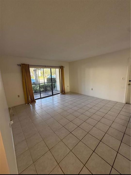 For Rent: $1,500 (2 beds, 2 baths, 979 Square Feet)