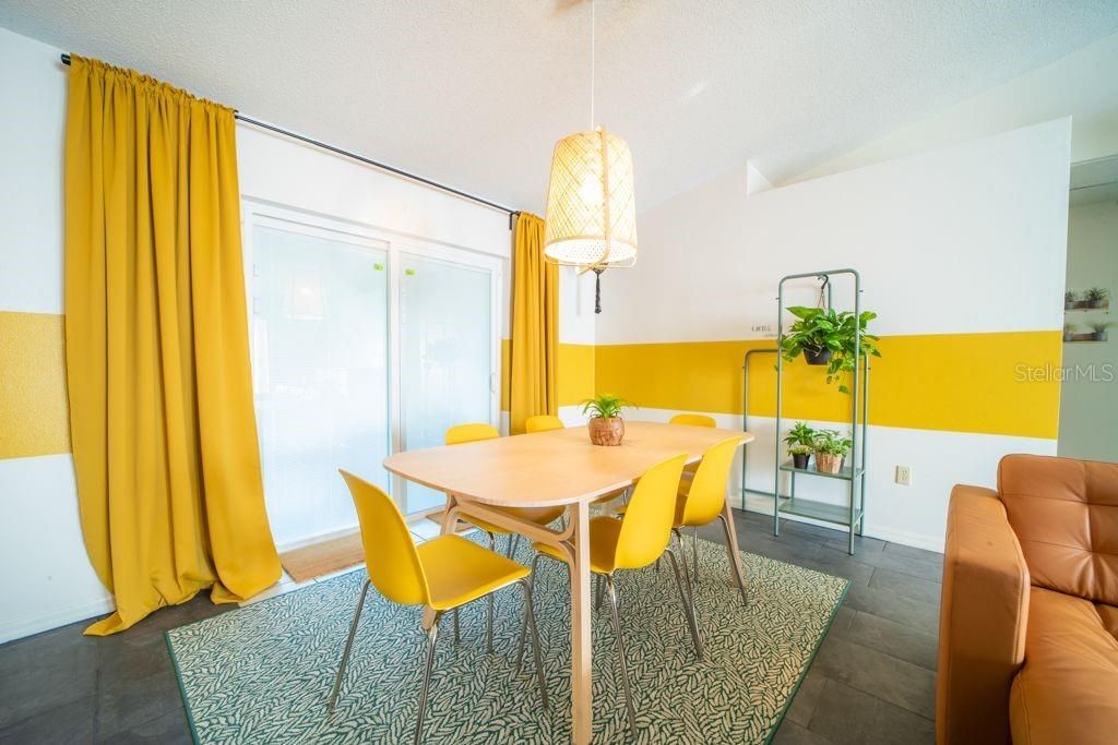 В аренду: $1,800 (3 спален, 2 ванн, 1209 Квадратных фут)