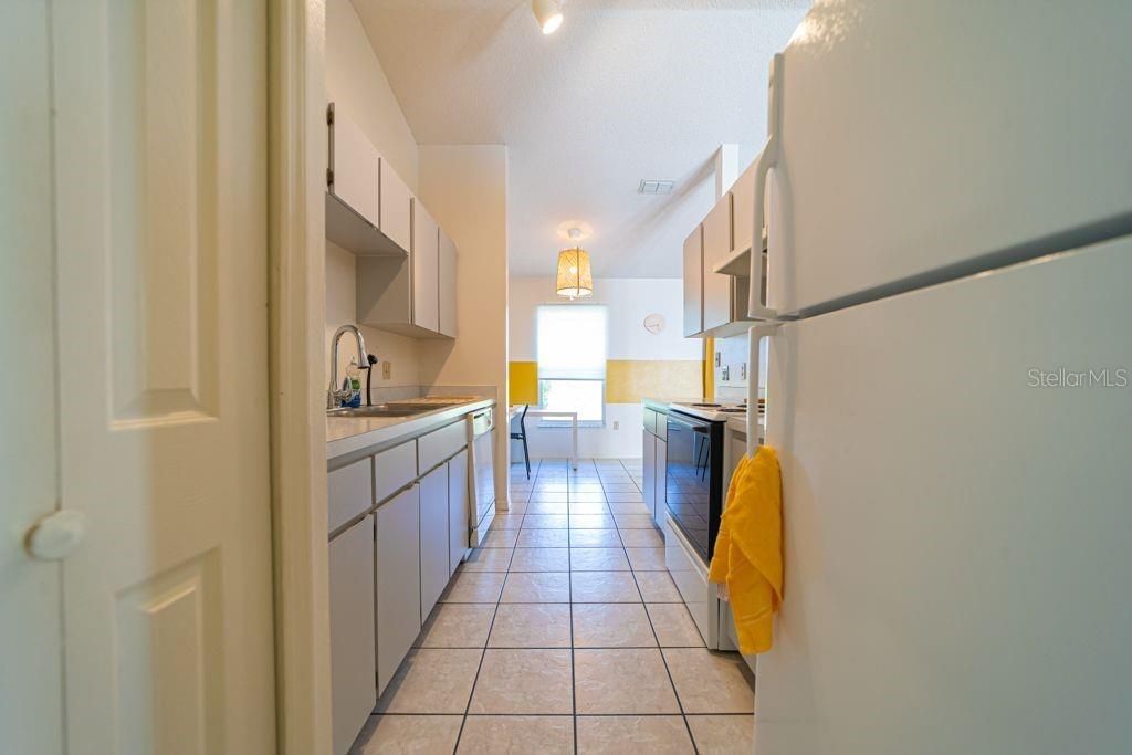 В аренду: $1,800 (3 спален, 2 ванн, 1209 Квадратных фут)