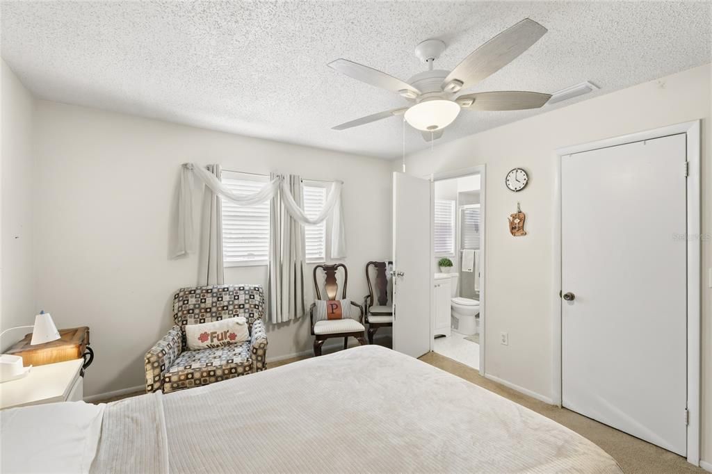 En Venta: $319,000 (3 camas, 2 baños, 1271 Pies cuadrados)