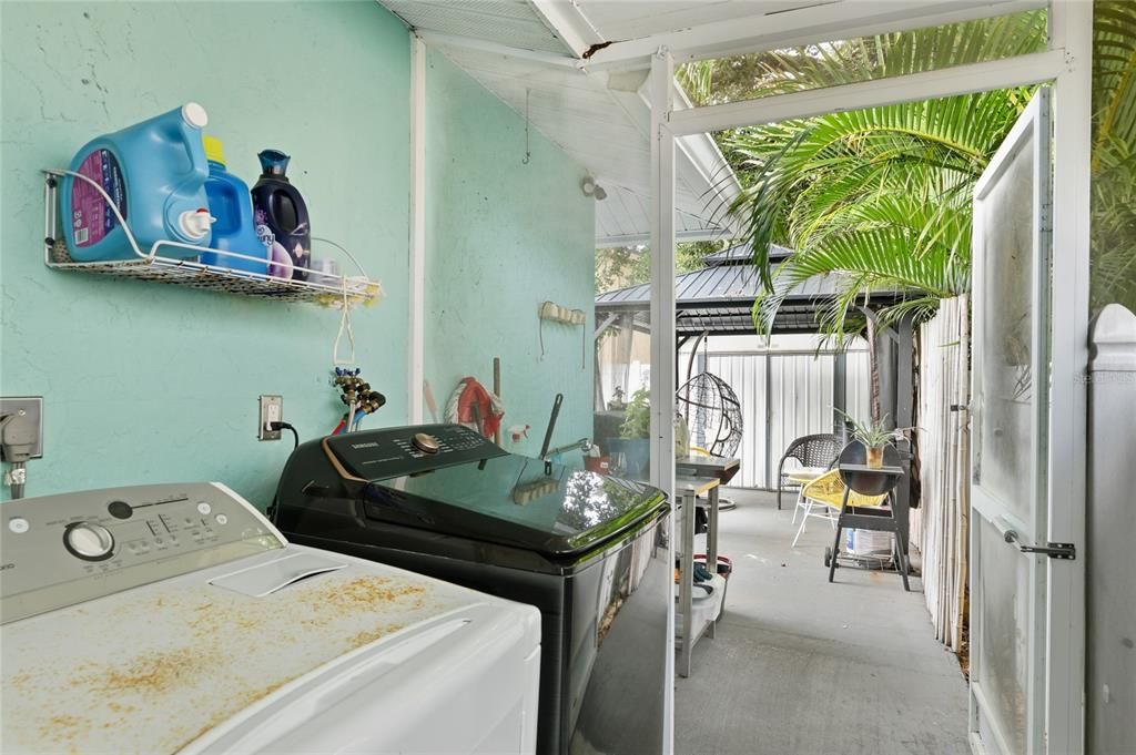 En Venta: $319,000 (3 camas, 2 baños, 1271 Pies cuadrados)