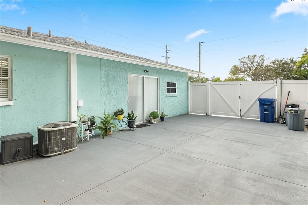 En Venta: $319,000 (3 camas, 2 baños, 1271 Pies cuadrados)