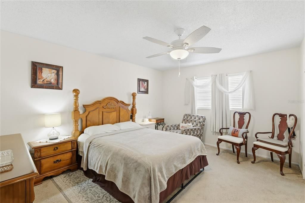 En Venta: $319,000 (3 camas, 2 baños, 1271 Pies cuadrados)