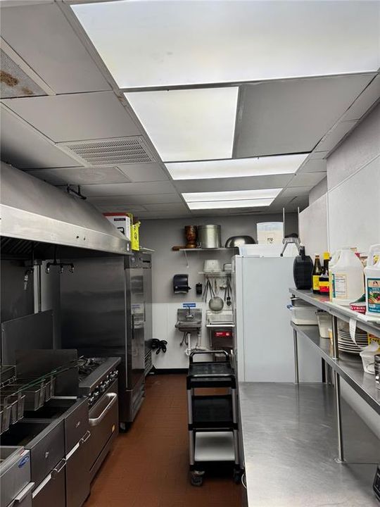 En Venta: $180,000 (0 camas, 0 baños, 1100 Pies cuadrados)