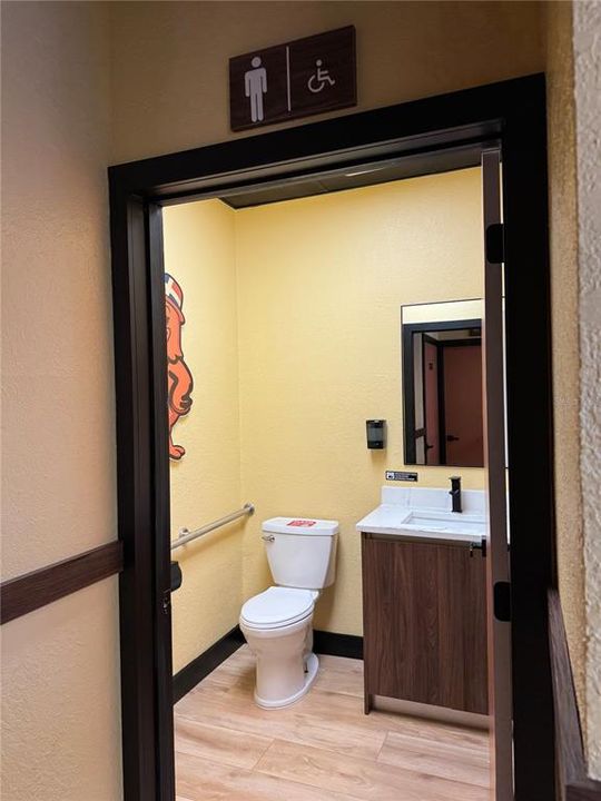 En Venta: $180,000 (0 camas, 0 baños, 1100 Pies cuadrados)