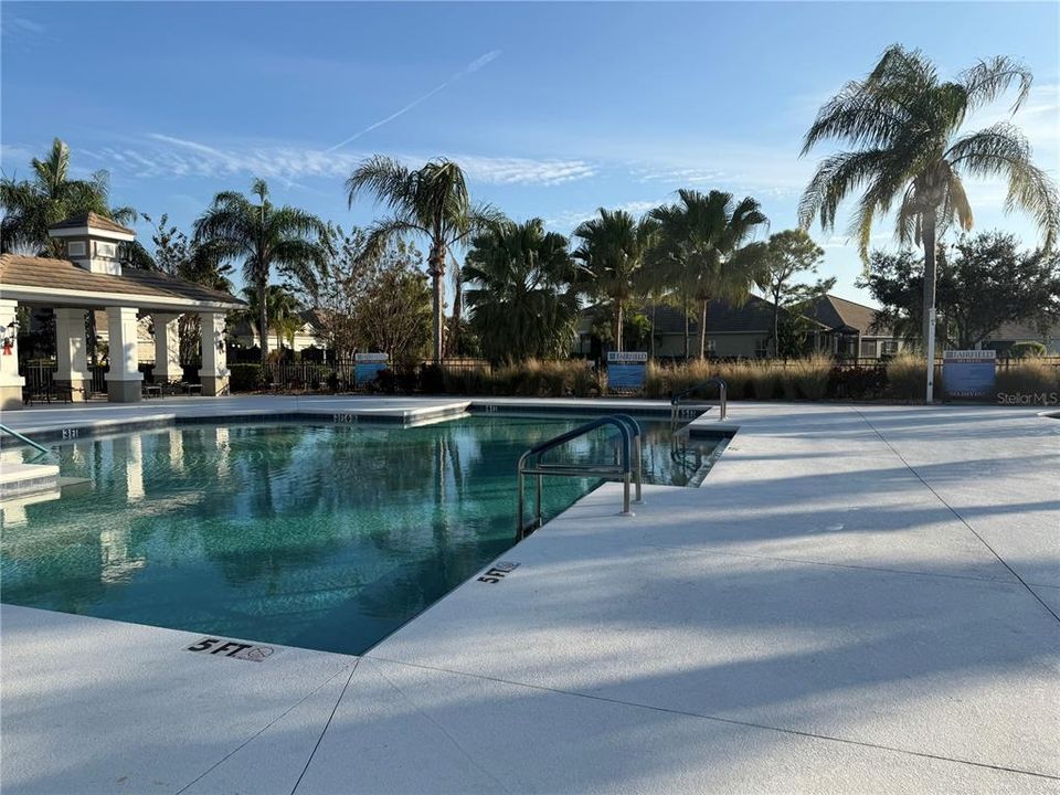 For Sale: $370,000 (2 beds, 2 baths, 1495 Square Feet)