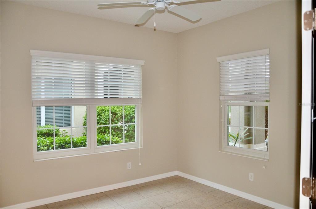 For Sale: $370,000 (2 beds, 2 baths, 1495 Square Feet)