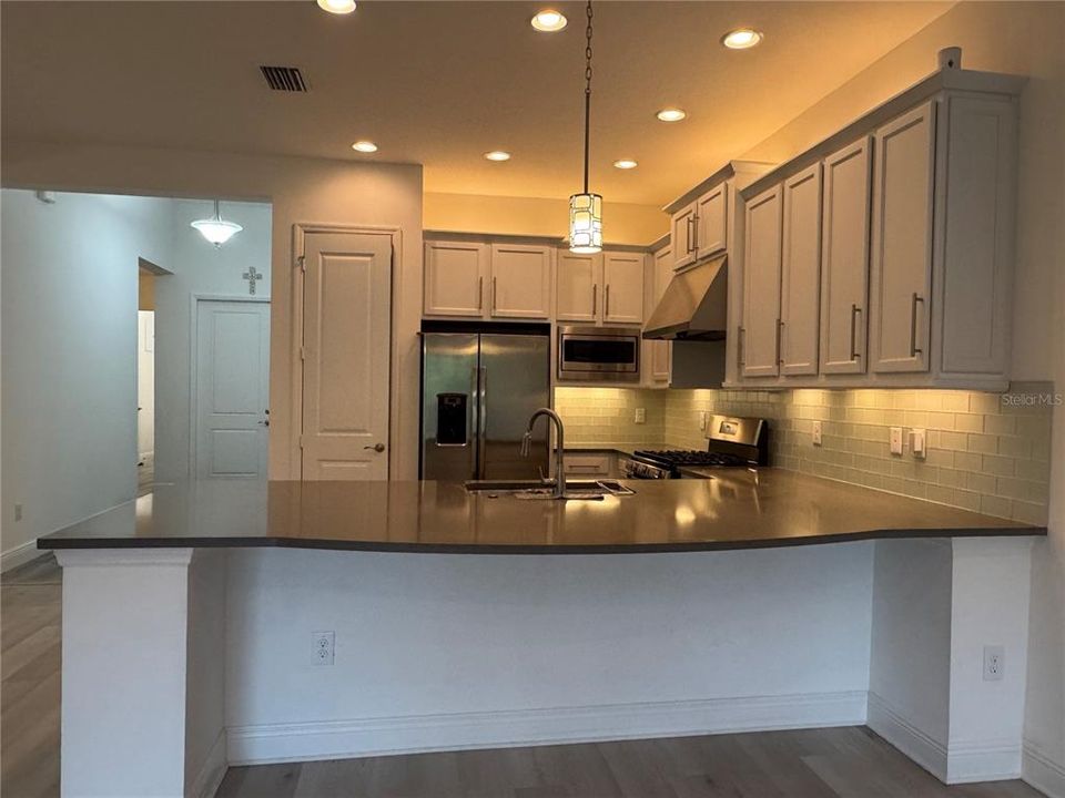 For Rent: $3,195 (4 beds, 3 baths, 2072 Square Feet)