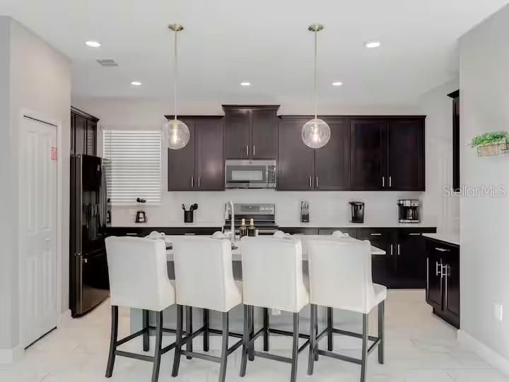 На продажу: $739,000 (5 спален, 5 ванн, 2996 Квадратных фут)