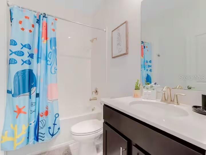 На продажу: $739,000 (5 спален, 5 ванн, 2996 Квадратных фут)