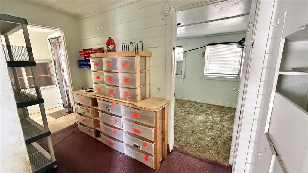 For Sale: $185,000 (2 beds, 1 baths, 576 Square Feet)