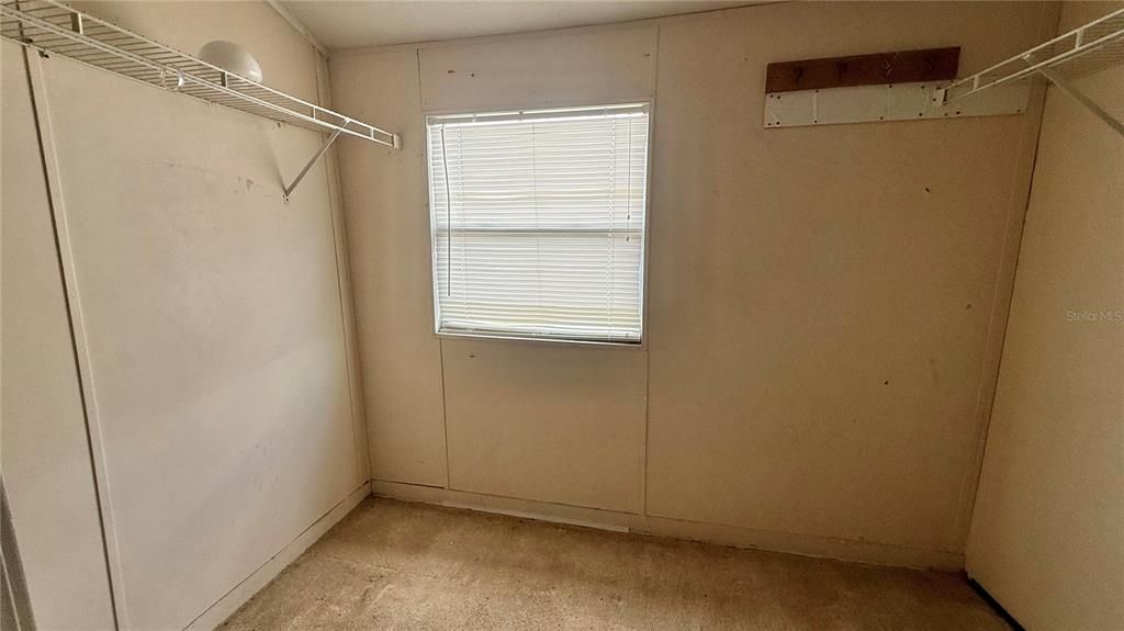 For Sale: $185,000 (2 beds, 1 baths, 576 Square Feet)